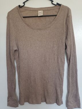 Faded Glory Ribbed Scoop Neck Top in Taupe